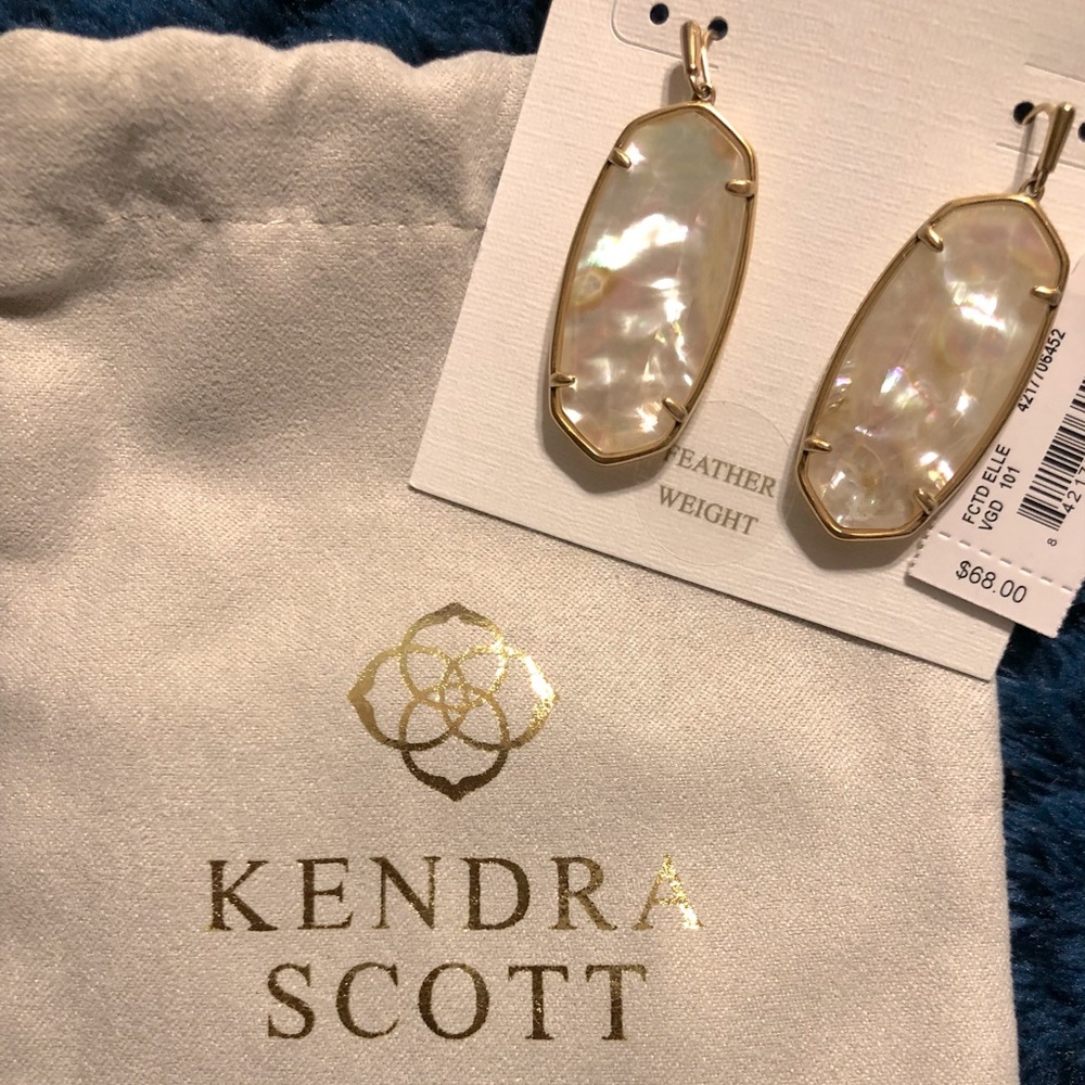 Kendra Scott Elle. Earrings Brand new.